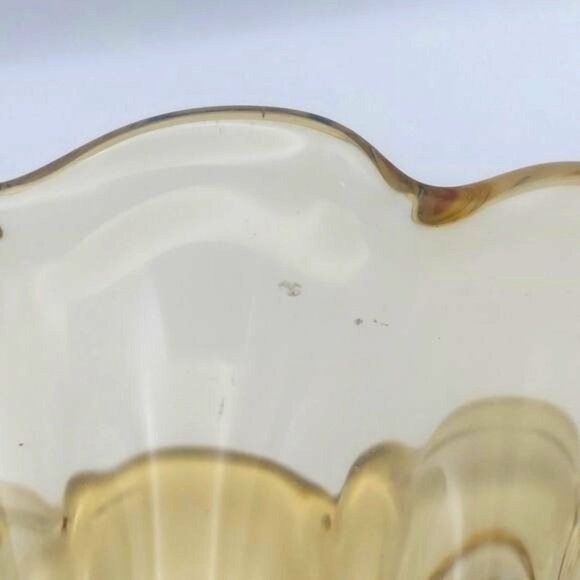Vintage Hand Blown Amber Yellow Ribbed Glass Fan Vase - Picture 5 of 6